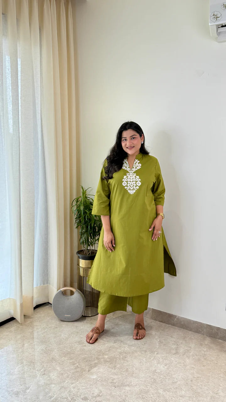 Sukoon Green Threadwork Kurta Pants